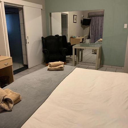 Hotel Pension Casa Africana Windhoek Eksteriør bilde