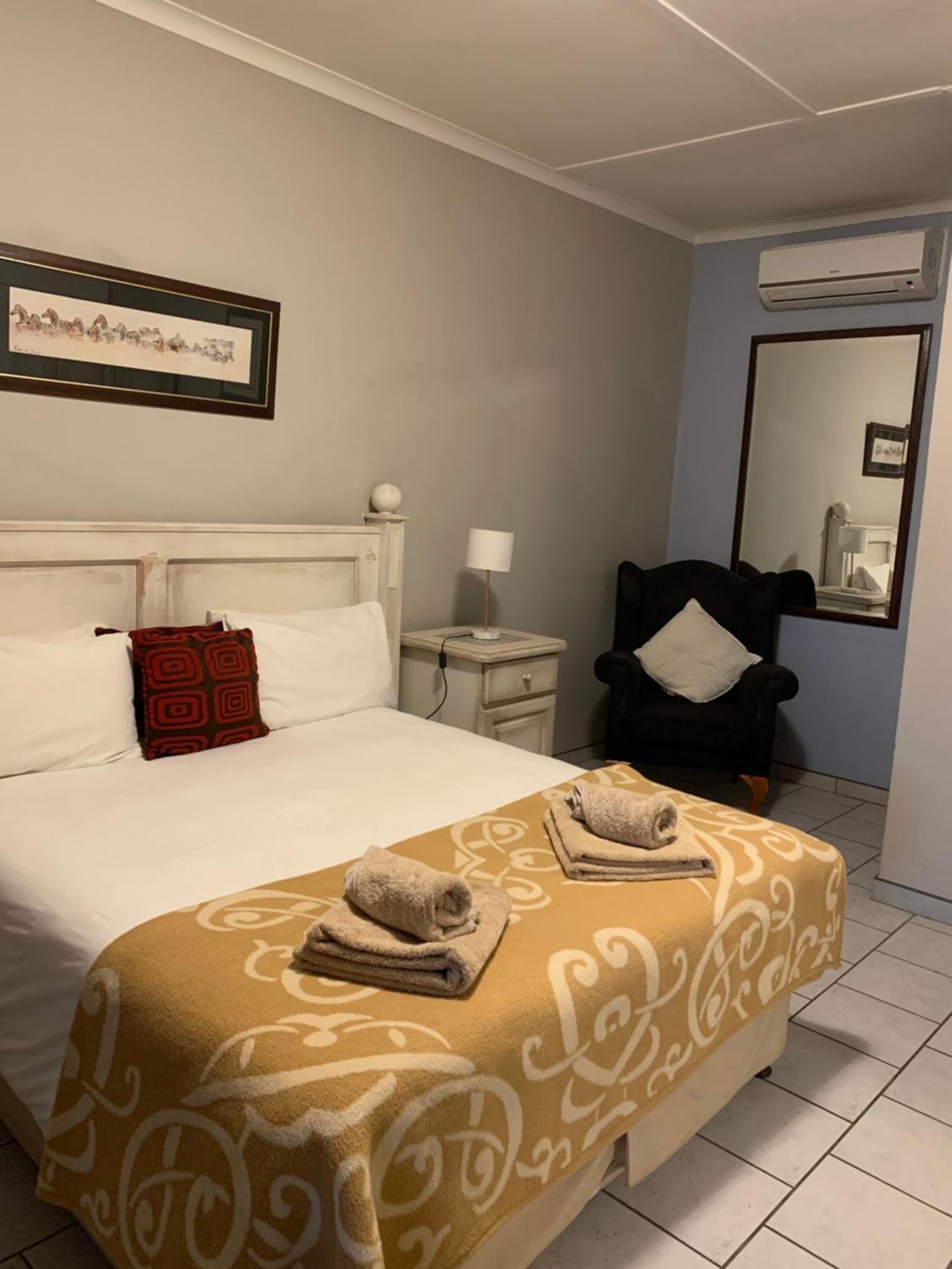 Hotel Pension Casa Africana Windhoek Eksteriør bilde
