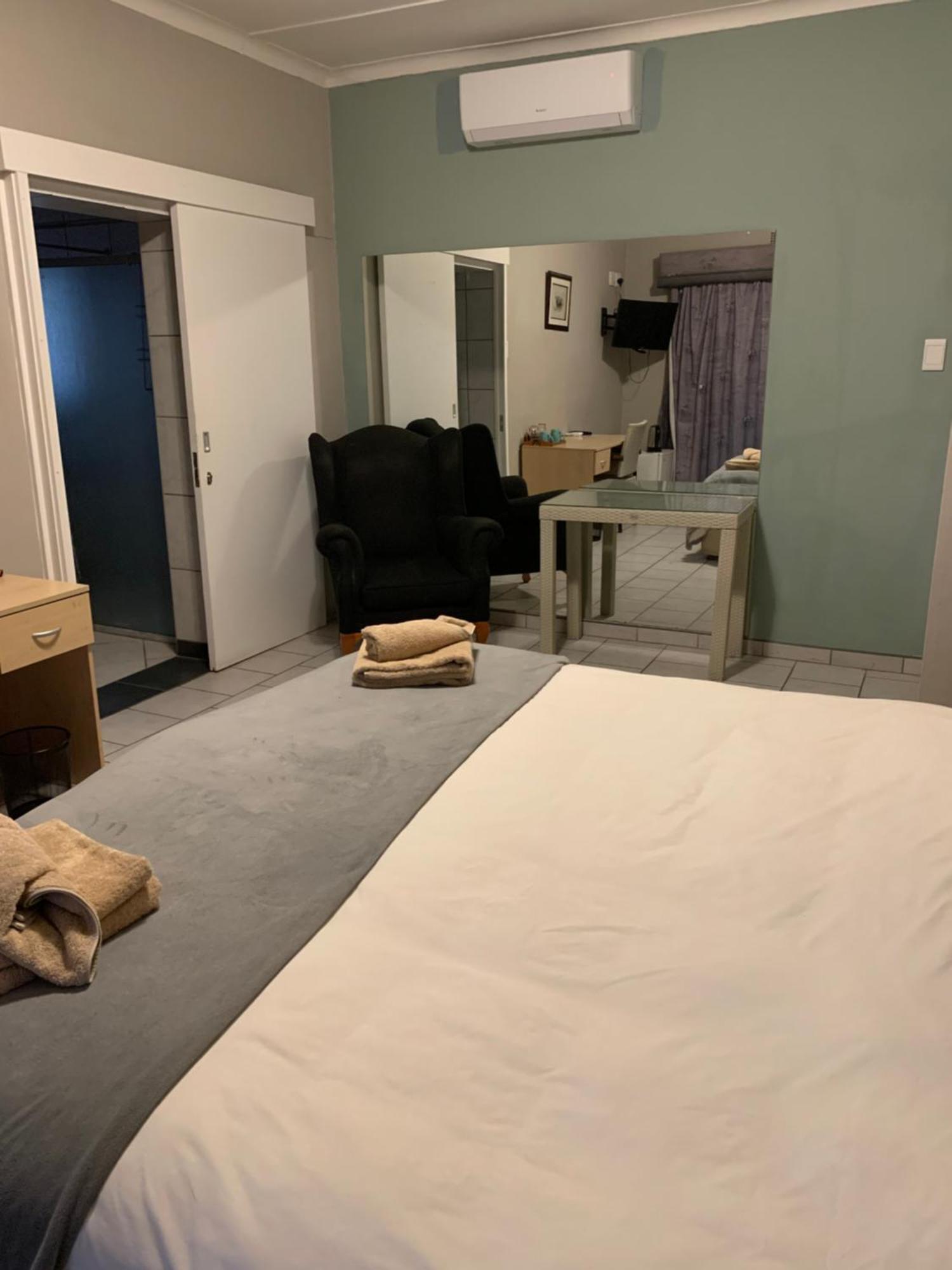 Hotel Pension Casa Africana Windhoek Eksteriør bilde