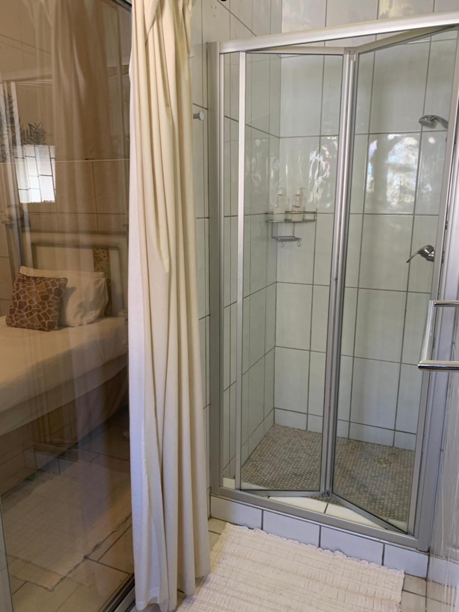 Hotel Pension Casa Africana Windhoek Eksteriør bilde